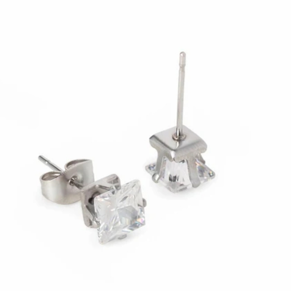 tiny square stud earrings - Picture 4 of 7